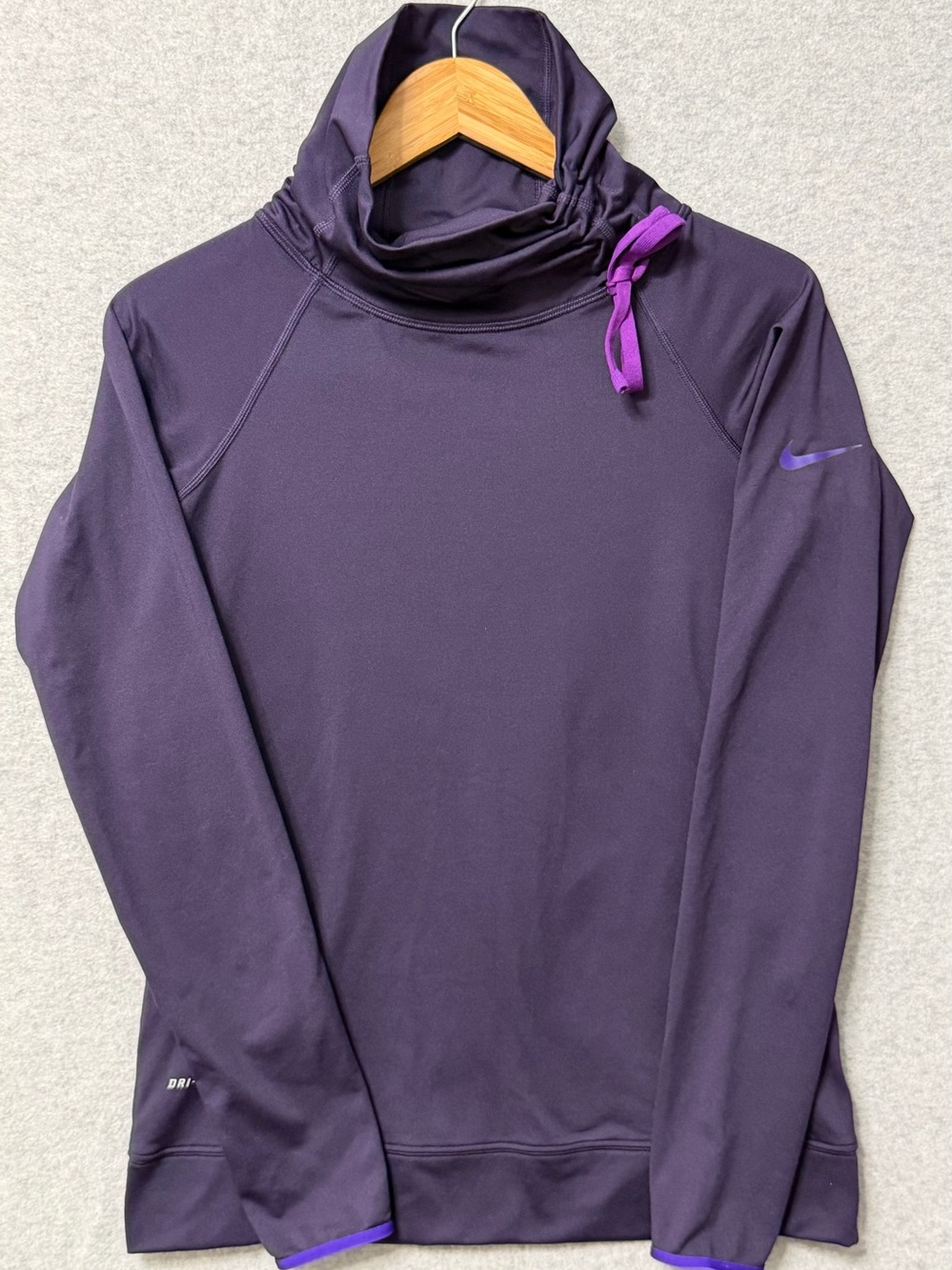 Nike Pro Women’s M Hyperwarm Side Tie Funnel Neck Dri-FIT Pullover Purple